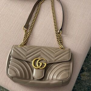 Gucci GG Marmount medium shoulder bag in taupe leather AUTHENTIC